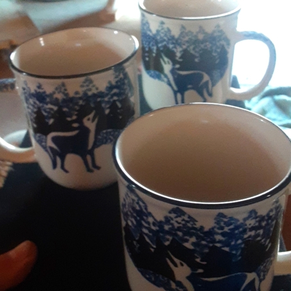 Elegant White and Blue Wolf Mug with Intricate Design Set Of Three - Picture 3 of 4
